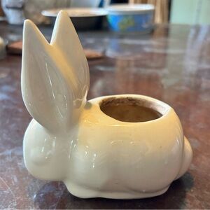 RARE Vintage USA Pottery Shawnee Small Bunny Planter Cream Color